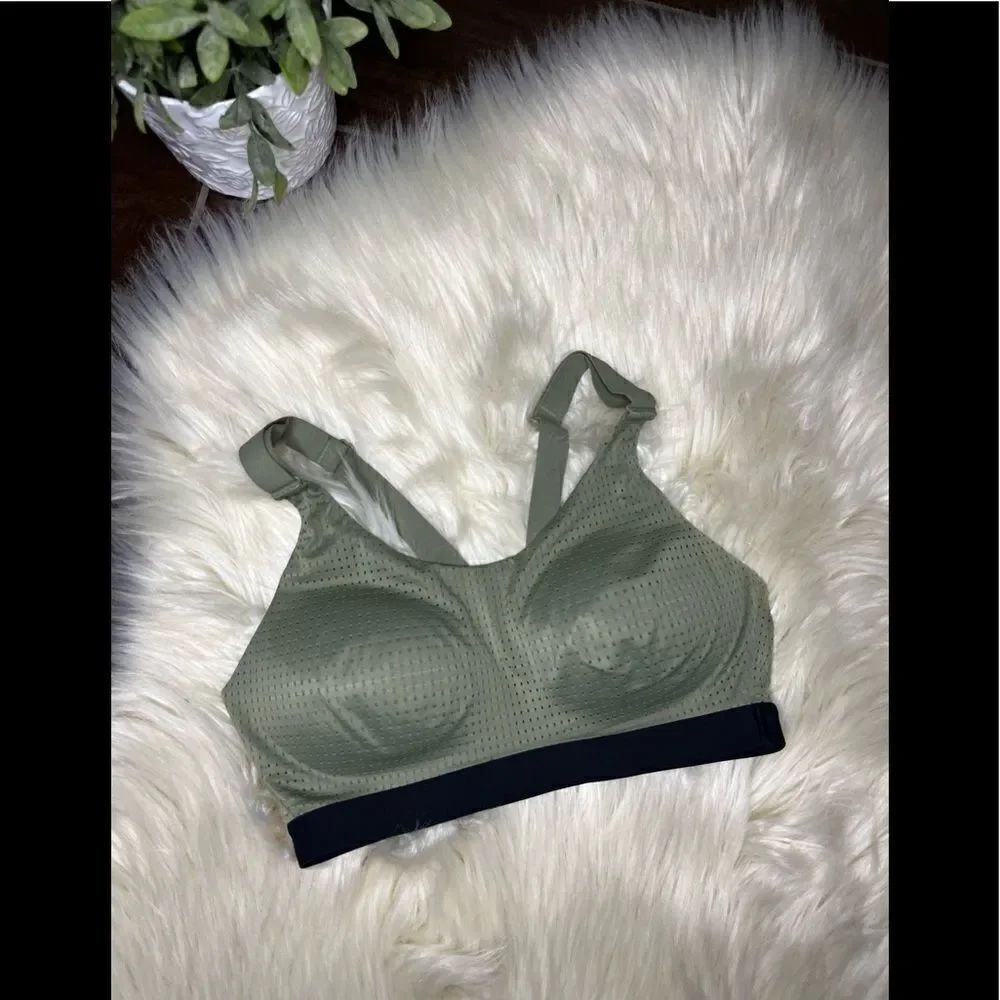 Victoria Sports lightweight olive green sports bra sz 32C